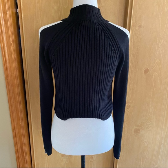 Urban Outfitters • Ribbed Half Zip Cropped Sweater in Black - Picture 11 of 11